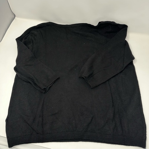 H&M Basics Solid Black Sweater for Women in GUC - Picture 3 of 3